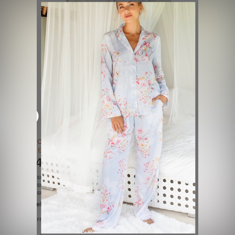 Silk feel pajama set blue floral size large new without tags